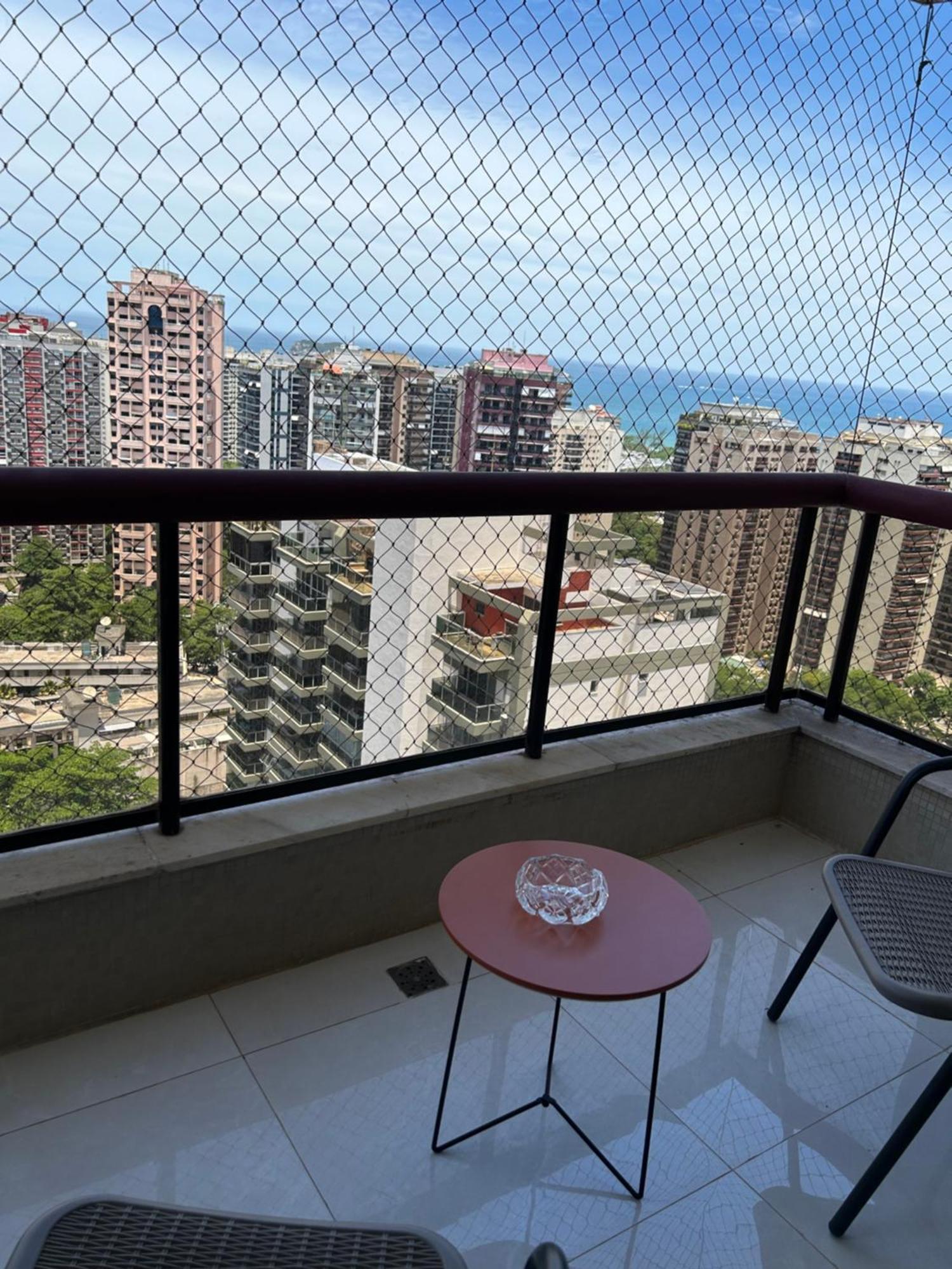 Apartemen Saint Germain Vista Barra *